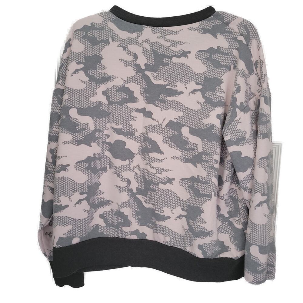 Women's Comfy Size Large Pink and Green Camo‎ Loungewear Sweatshirt Reebok